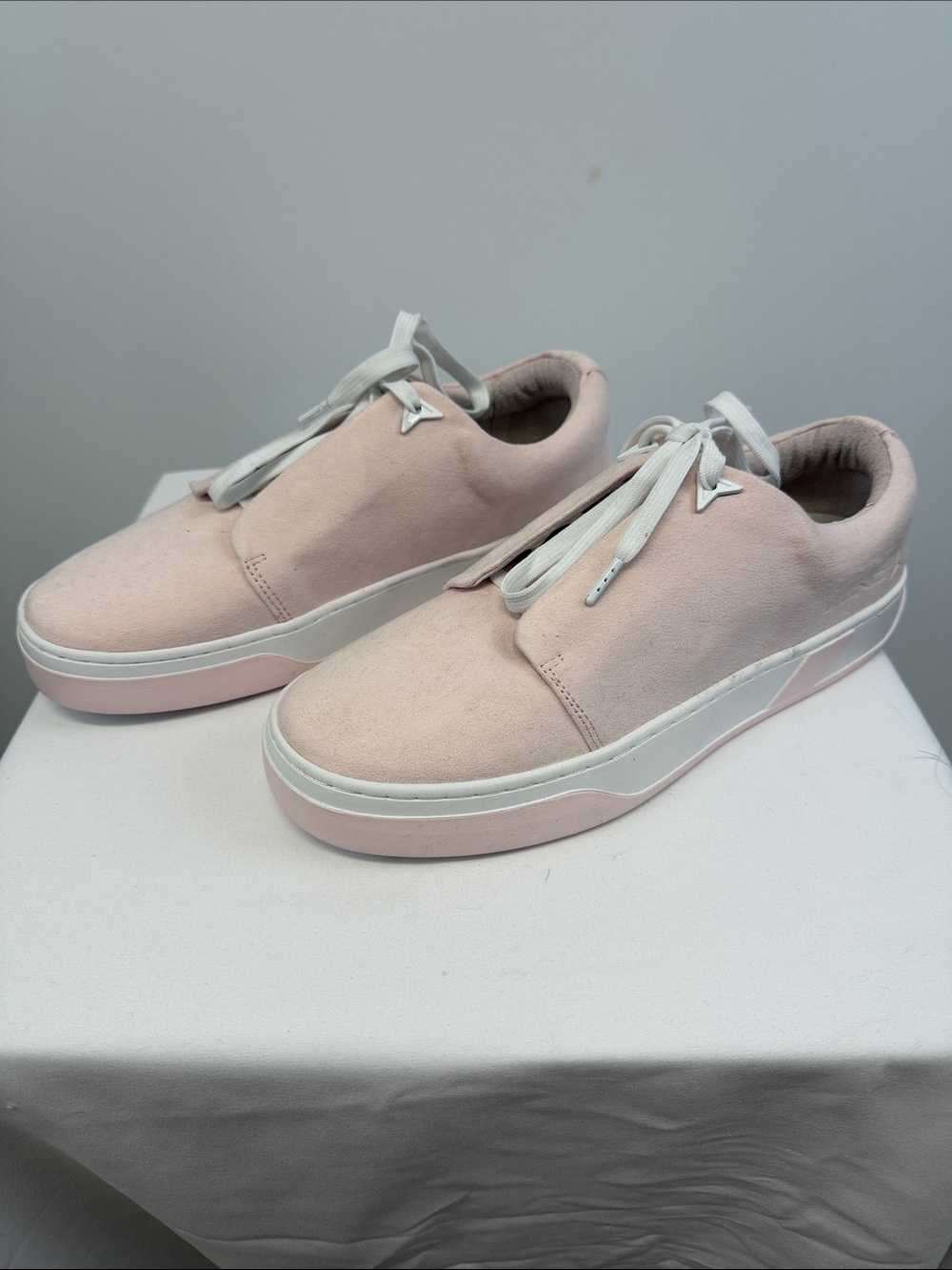 LGND S2 Blush Pink Sneakers Comfort Casual Lace-Up Shoes Women's 9.5